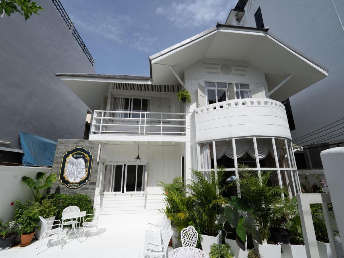 Roomquest Rim Praya Dinsor Road Bangkok Esterno foto