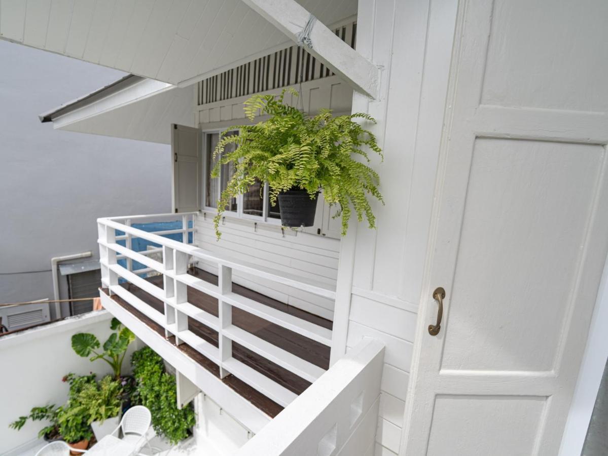 Roomquest Rim Praya Dinsor Road Bangkok Esterno foto