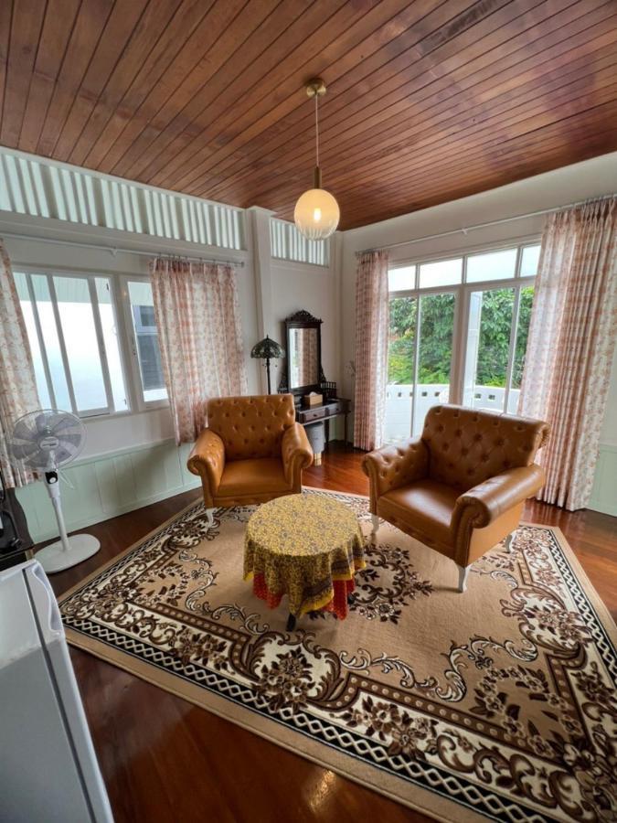 Roomquest Rim Praya Dinsor Road Bangkok Esterno foto