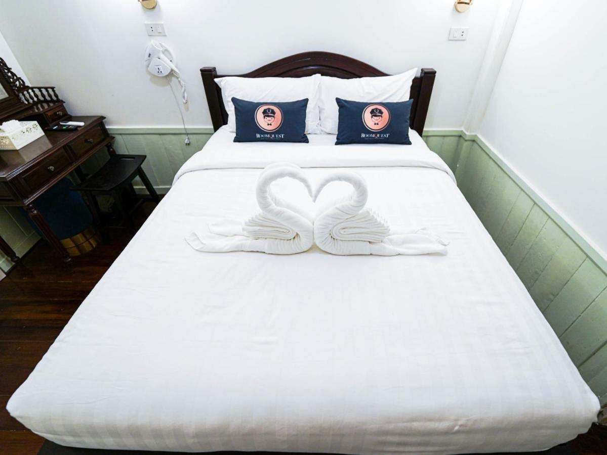 Roomquest Rim Praya Dinsor Road Bangkok Esterno foto